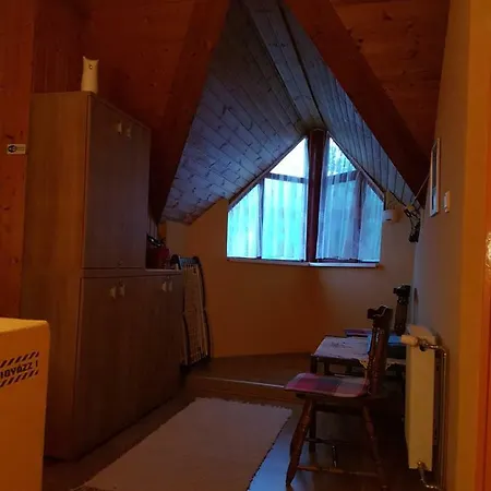 Casa de hóspedes Fruzsi 3*